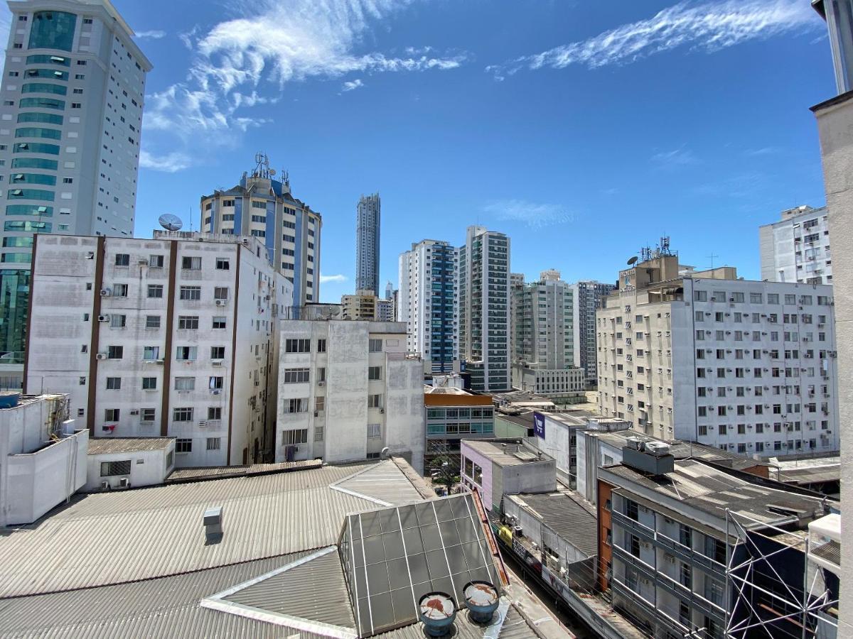Jgd94 - Ao Lado Do Calcadao, Climatizado, Wi-Fi Apartman Balneário Camboriú Kültér fotó