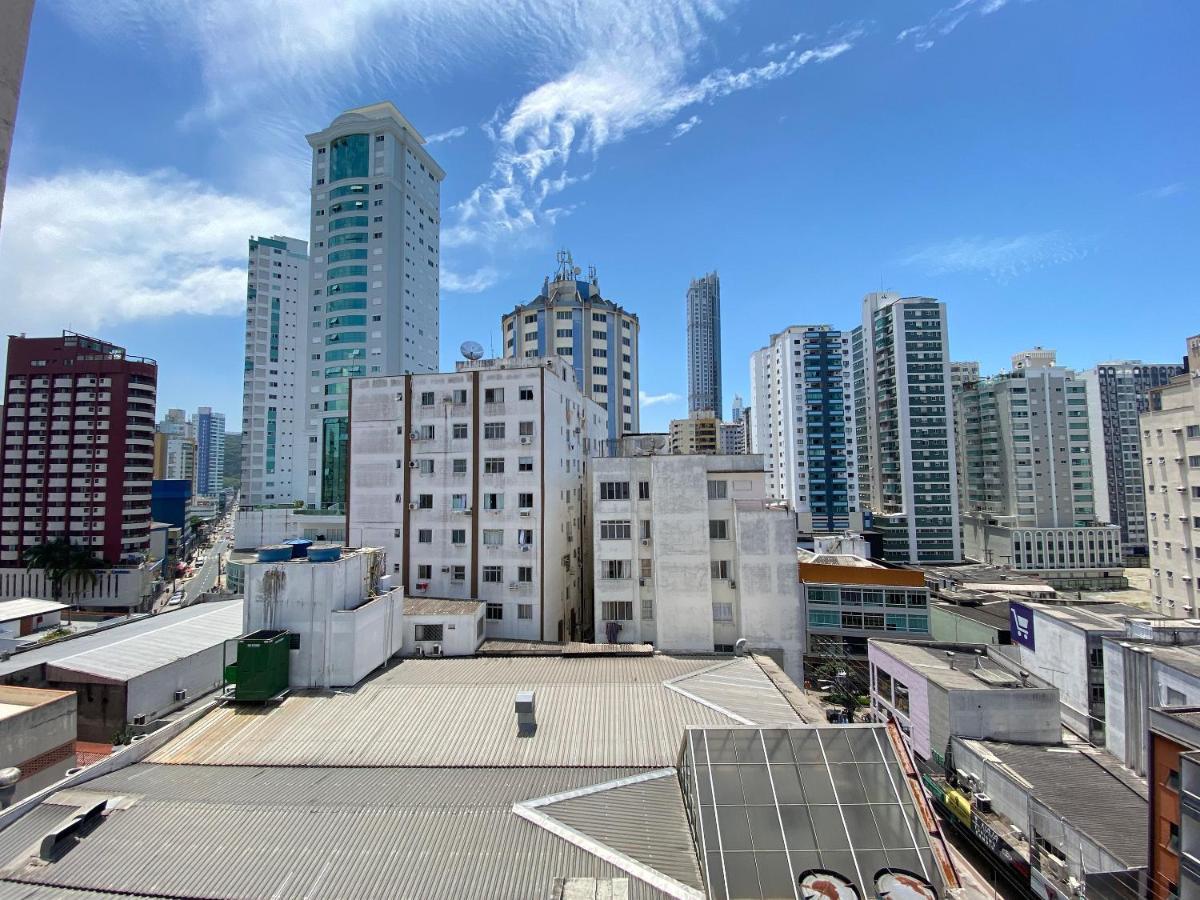 Jgd94 - Ao Lado Do Calcadao, Climatizado, Wi-Fi Apartman Balneário Camboriú Kültér fotó