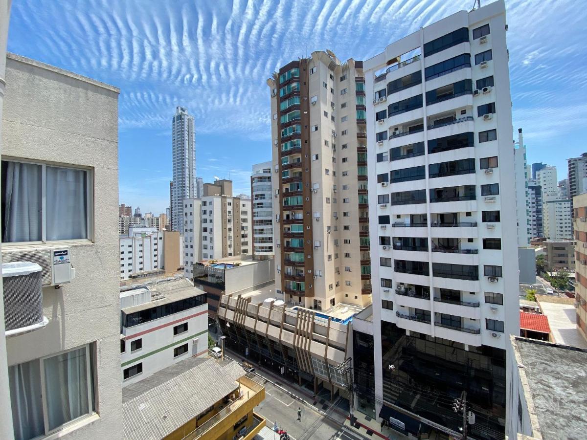 Jgd94 - Ao Lado Do Calcadao, Climatizado, Wi-Fi Apartman Balneário Camboriú Kültér fotó